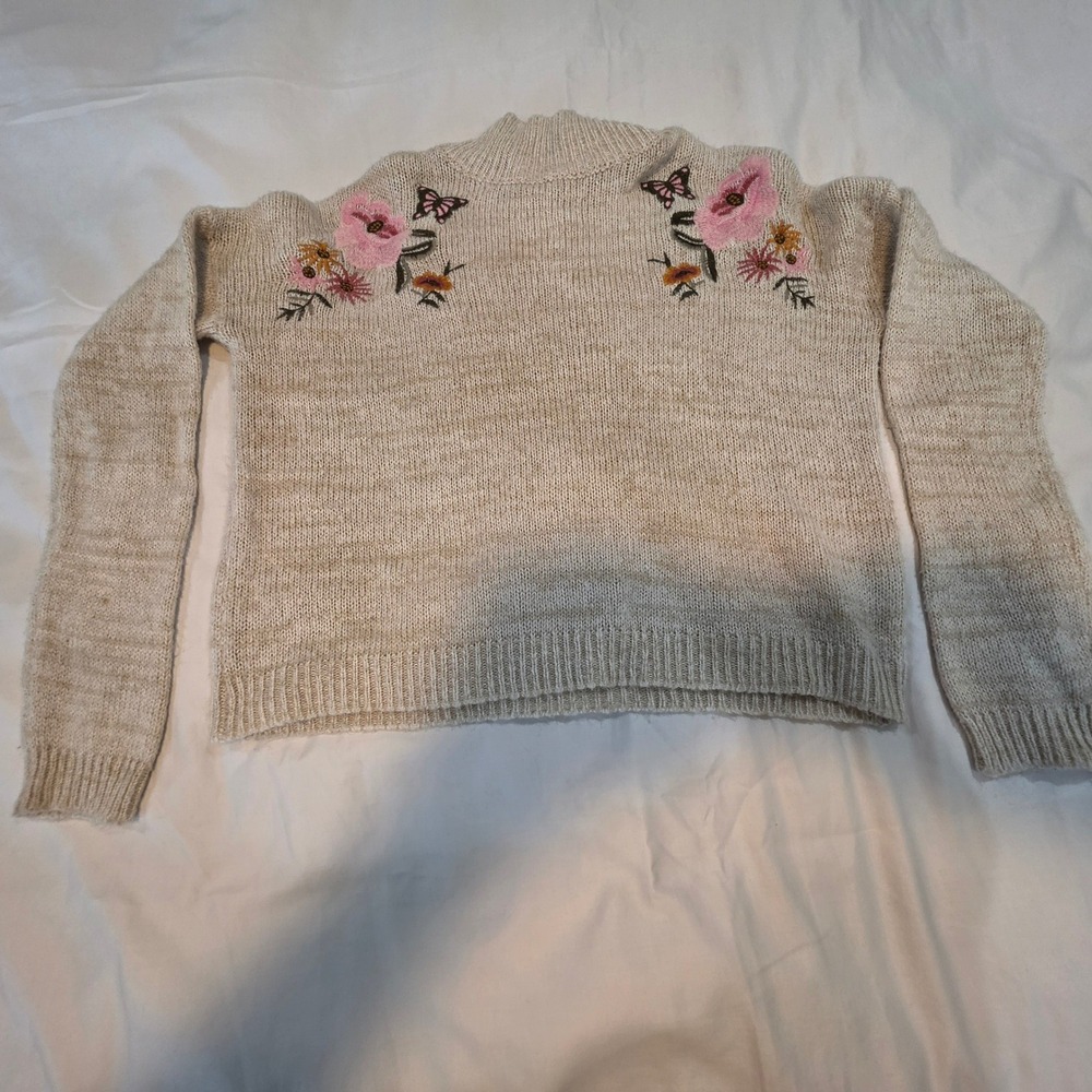 Cloud Chaser Embroidered Floral Butterfly Sweater Women Excellent
